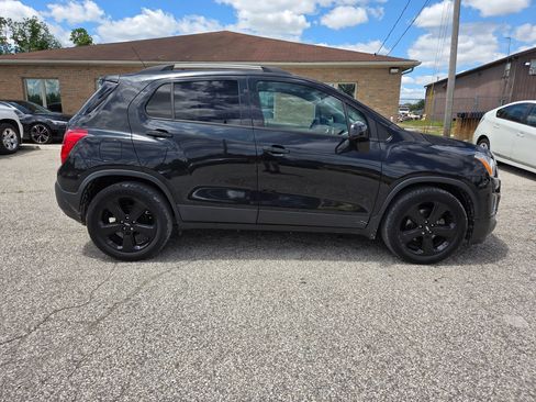 Used 2016 Chevrolet Trax LTZ w/ Midnight Edition FWD image 4