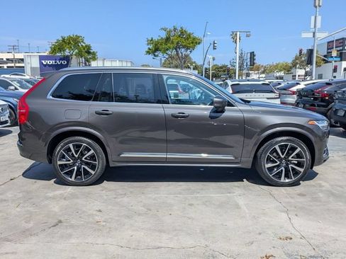 Certified 2024 Volvo XC90 B6 Ultimate w/ Lounge Package AWD/4WD image 2