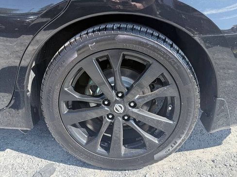 Used 2017 Nissan Altima 2.5 SR w/ Midnight Edition Package FWD image 22