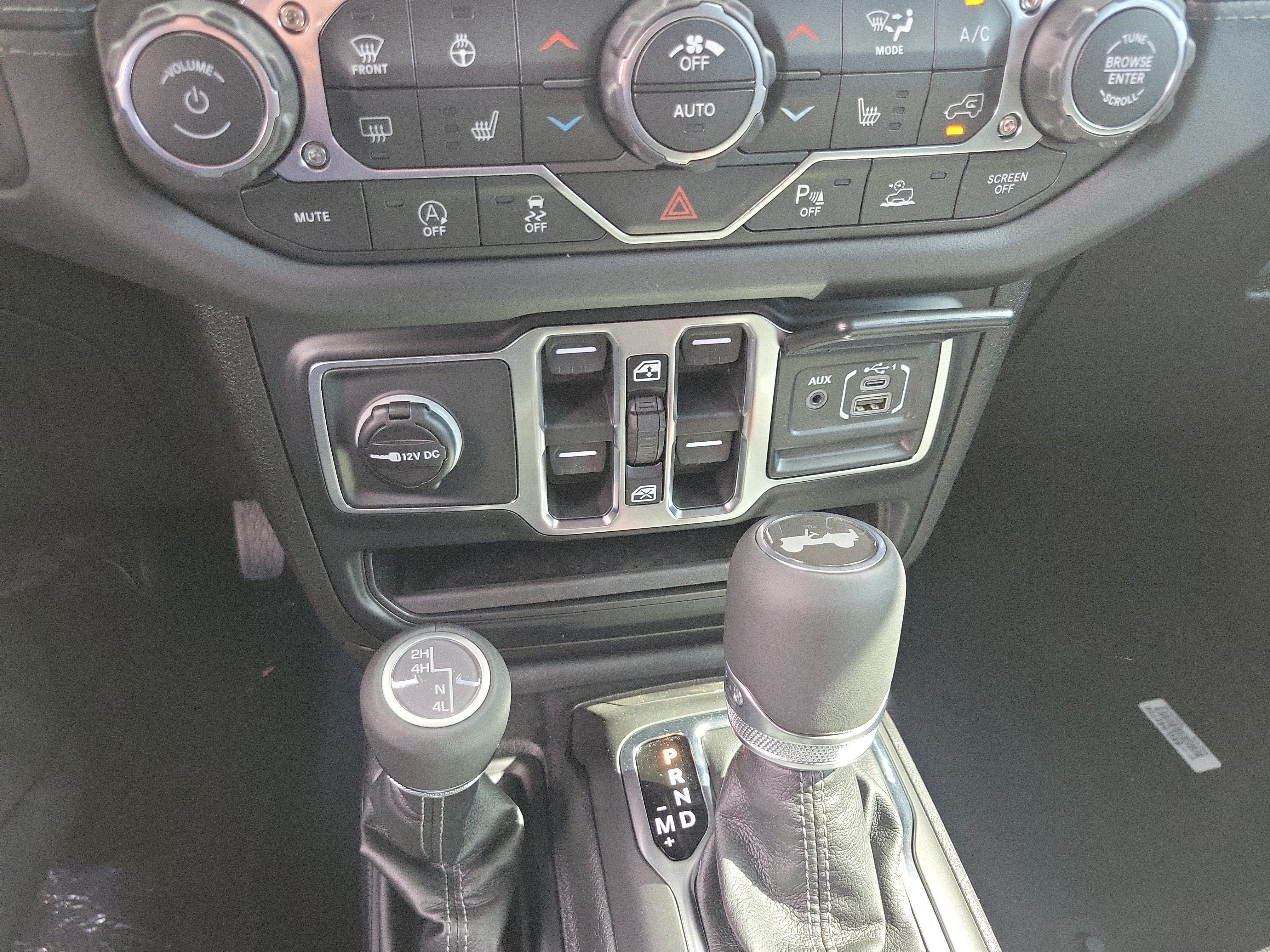 New 2026 Jeep Wrangler Unlimited Sahara AWD/4WD image 26