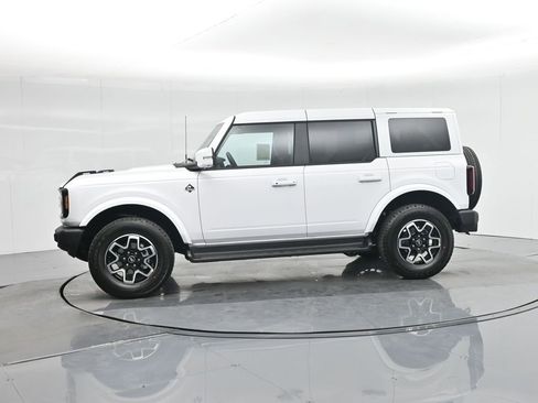 New 2025 Ford Bronco Outer Banks image 24