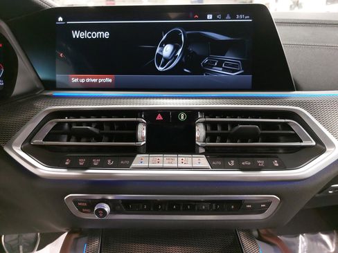 Used 2022 BMW X6 xDrive40i w/ M Sport Package image 21