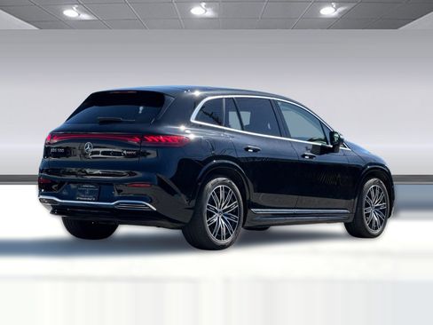 Used 2023 Mercedes-Benz EQS 580 4MATIC SUV image 9