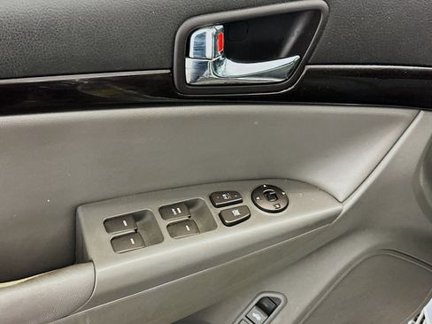 Used 2009 Hyundai Sonata Limited image 15