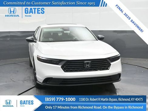 New 2025 Honda Accord SE image 5