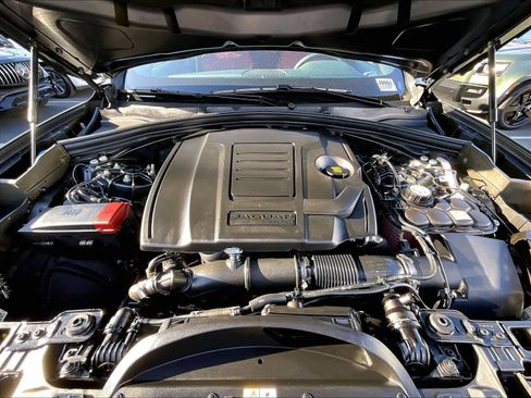 Used 2025 Jaguar F-PACE R-Dynamic S image 12