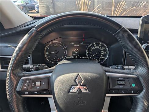 Used 2024 Mitsubishi Outlander SE image 38