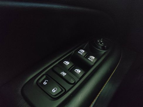 Used 2019 Jeep Compass Latitude FWD image 27