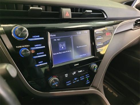 Used 2020 Toyota Camry SE image 20