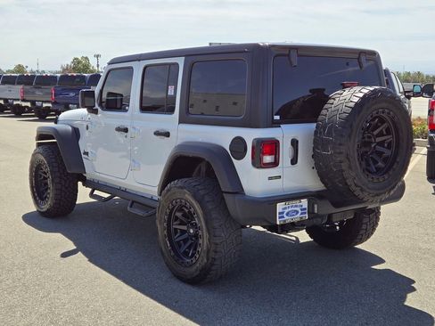 Used 2022 Jeep Wrangler Unlimited Sport AWD/4WD image 4