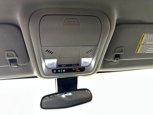 Used 2023 GMC Terrain SLE w/ Driver Convenience Package image 24