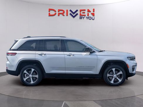 Used 2022 Jeep Grand Cherokee Limited 4xe AWD/4WD image 6
