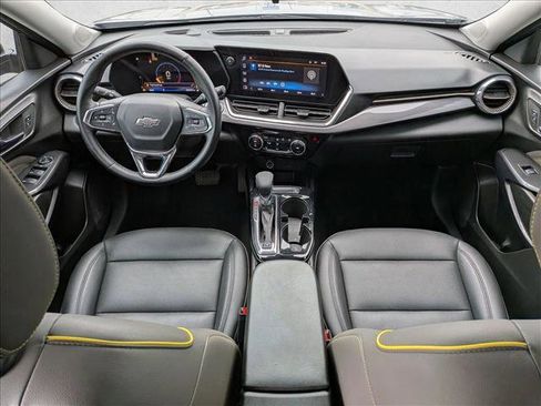 Used 2025 Chevrolet Trax ACTIV w/ Driver Confidence Package FWD image 17