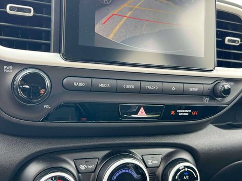Certified 2026 Hyundai Venue SEL FWD image 27