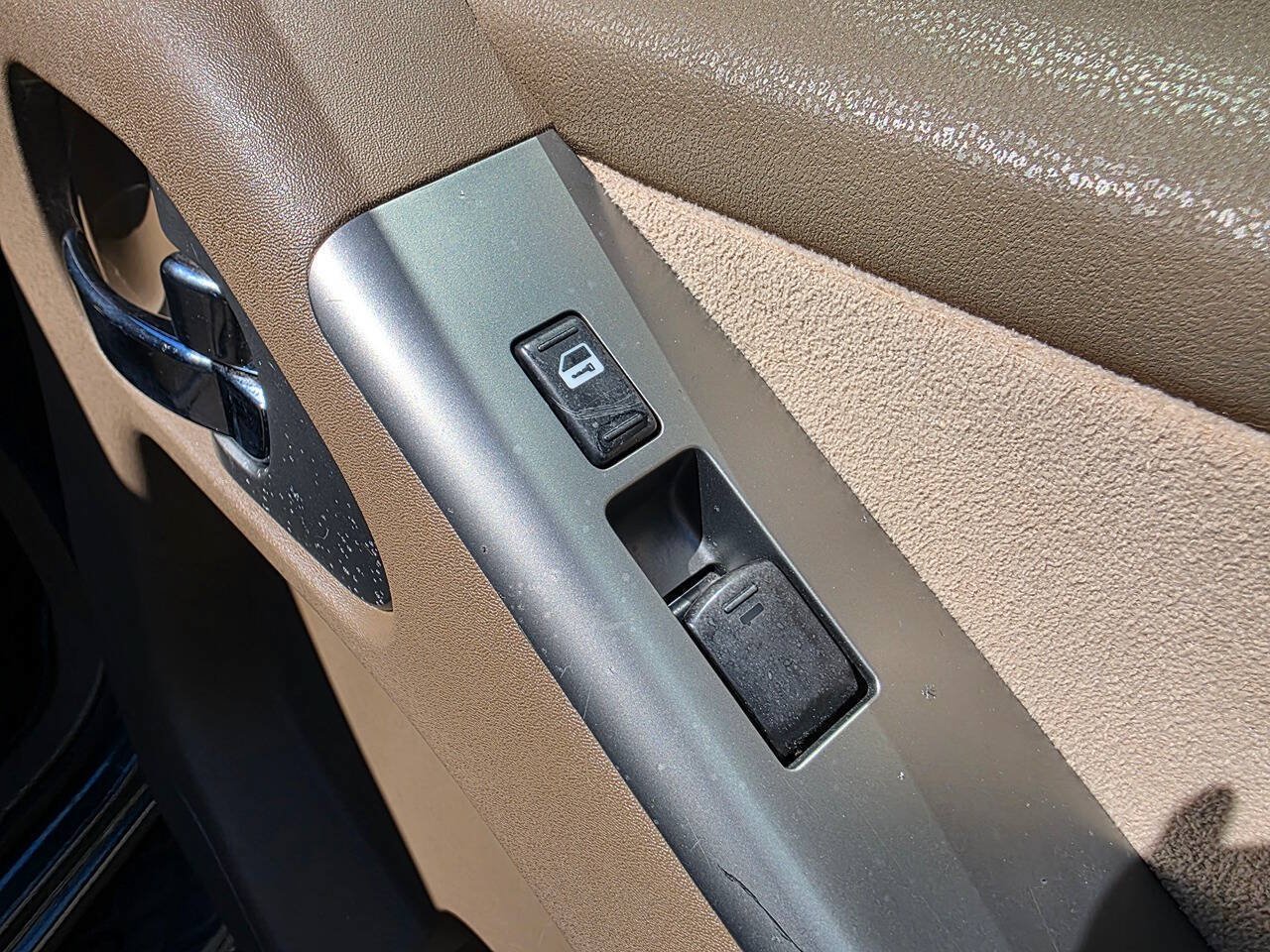 Used 2005 Nissan Pathfinder SE w/ (P01) Se Premium Pkg RWD image 32
