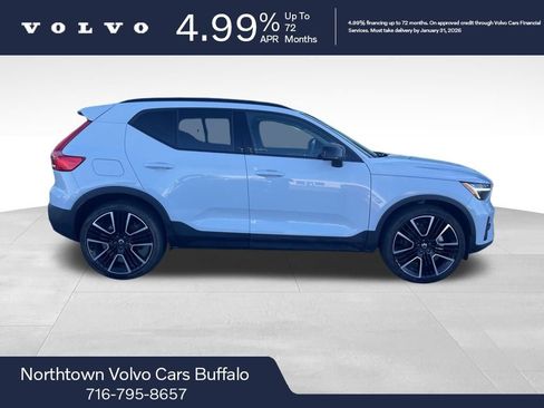 Certified 2024 Volvo XC40 B5 Core image 8