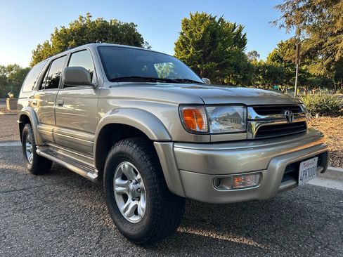 Used 2001 Toyota 4Runner Limited RWD image 9