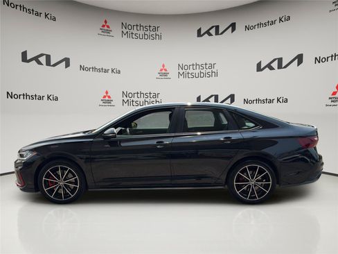Used 2025 Volkswagen Jetta GLI Autobahn FWD image 2