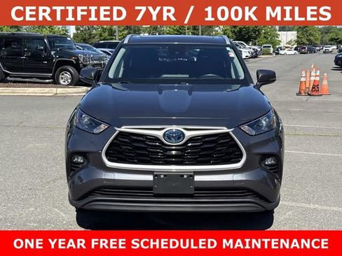 Used 2023 Toyota Highlander XLE AWD/4WD image 6