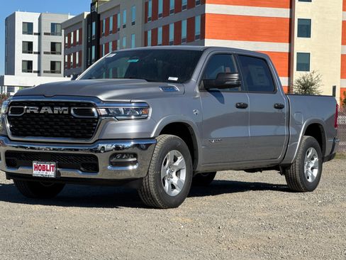New 2026 RAM 1500 4x4 Crew Cab image 7