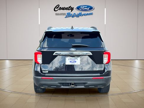 Used 2022 Ford Explorer XLT w/ Class IV Trailer Tow Package AWD/4WD image 6