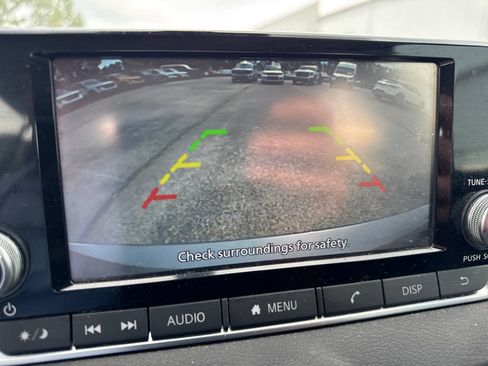 Used 2025 Nissan Sentra S FWD image 16