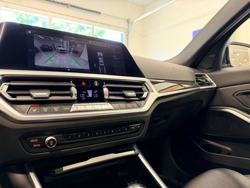 Used 2020 BMW 330i Sedan w/ Premium Package RWD image 40