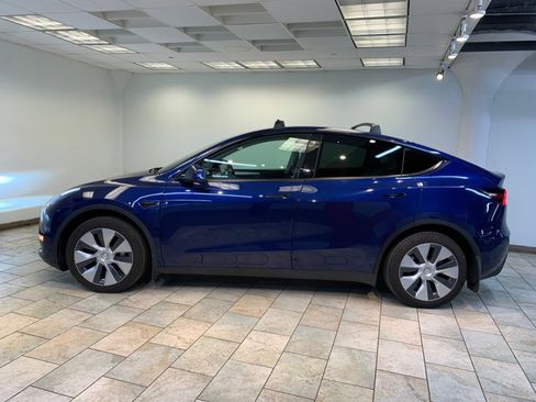Used 2023 Tesla Model Y Long Range AWD/4WD image 4