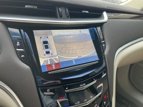 Used 2017 Cadillac XTS Luxury w/ Driver Awareness Package image 14