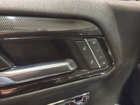 Used 2025 GMC Sierra 1500 AT4 w/ AT4 Premium Package image 39