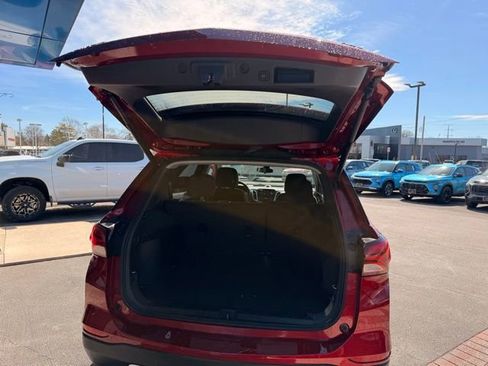Used 2023 Chevrolet Equinox LT image 25