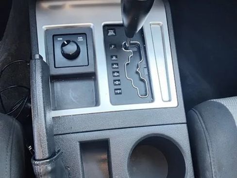 Used 2007 Dodge Nitro SLT image 11