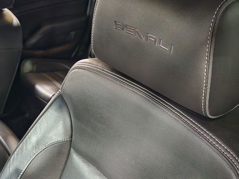 Used 2019 GMC Yukon Denali w/ Denali Ultimate Package image 34