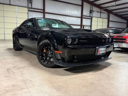 Used 2022 Dodge Challenger R/T Scat Pack RWD image 1