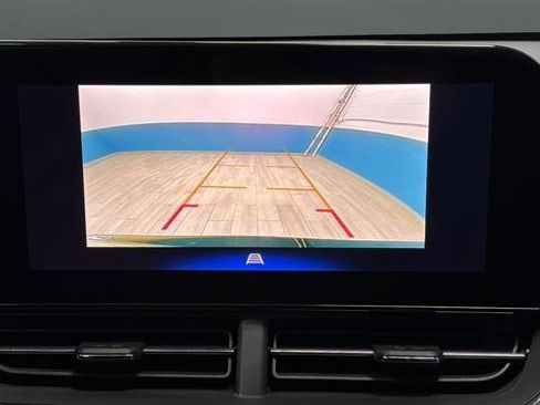 Used 2025 Chevrolet Trax LT image 13