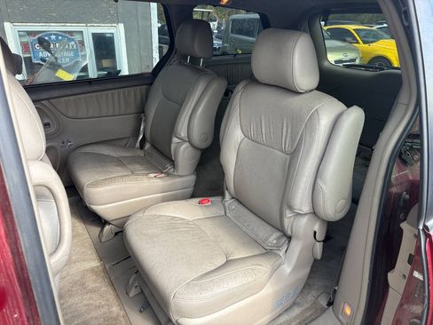 Used 2006 Toyota Sienna XLE Limited w/ XLE Limited Pkg 2 AWD/4WD image 14