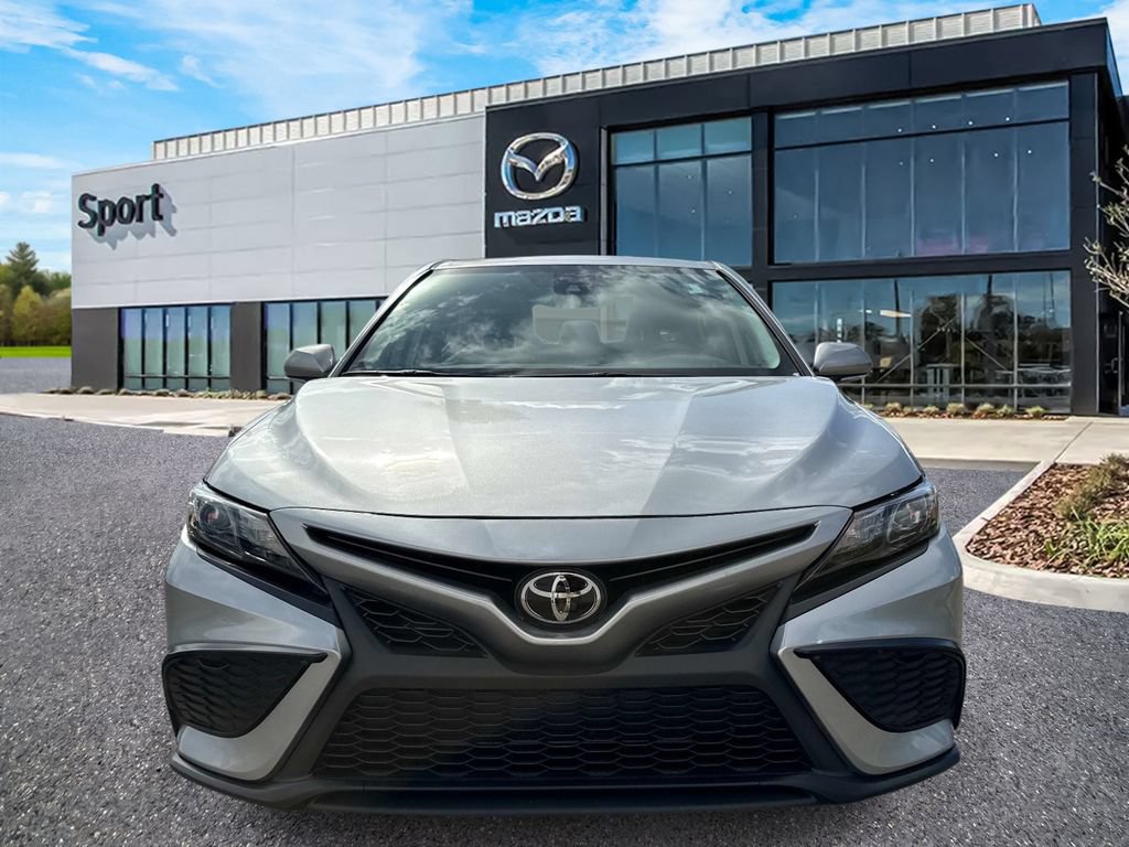 Used 2023 Toyota Camry SE FWD image 9