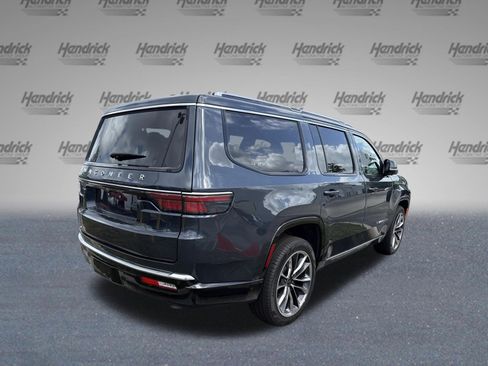 Used 2025 Jeep Wagoneer Series III w/ Premium Group I AWD/4WD image 16