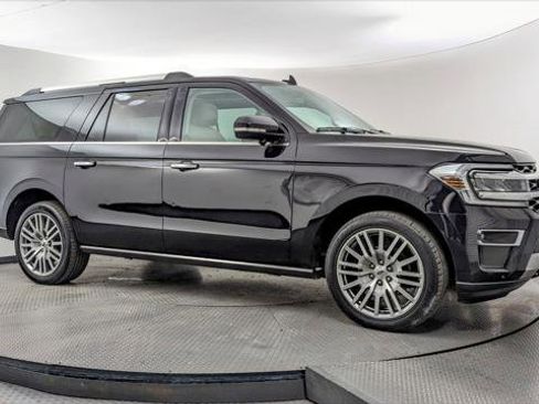 Used 2023 Ford Expedition Max Limited image 9