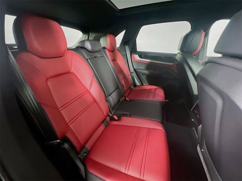 New 2026 Porsche Cayenne S image 29