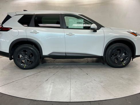New 2026 Nissan Rogue SV w/ Cold Weather Package AWD/4WD image 6