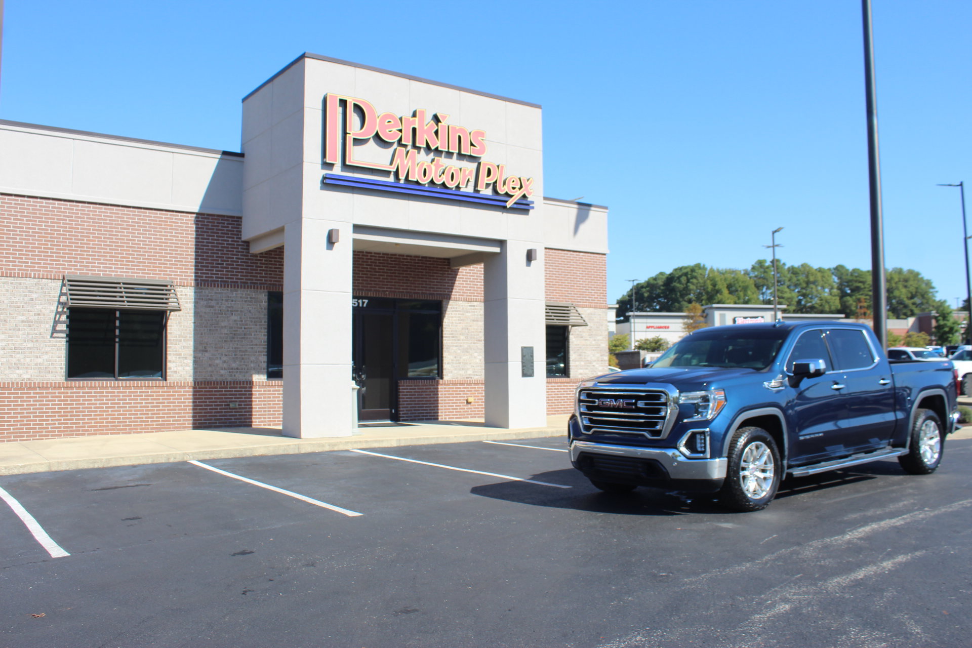 Used 2019 GMC Sierra 1500 SLT w/ SLT Premium Plus Package AWD/4WD image 39