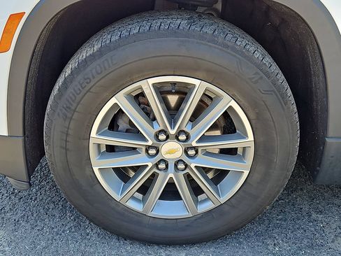 Certified 2023 Chevrolet Traverse LT FWD image 33