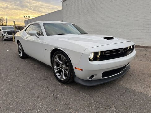 Used 2020 Dodge Challenger R/T image 7