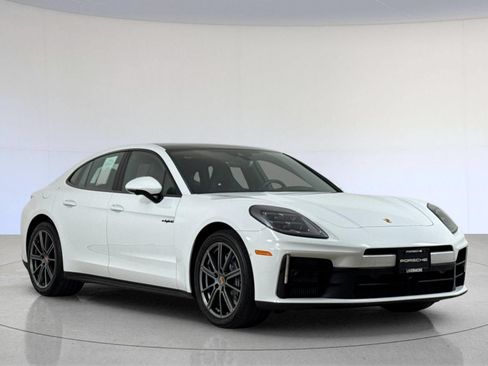 Certified 2026 Porsche Panamera 4 E-Hybrid AWD/4WD image 10