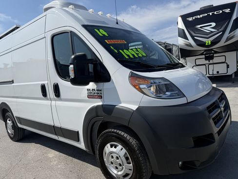 Used 2014 RAM ProMaster 2500 w/ Interior Convenience Group FWD image 2