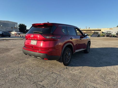 Used 2025 Nissan Rogue S image 5