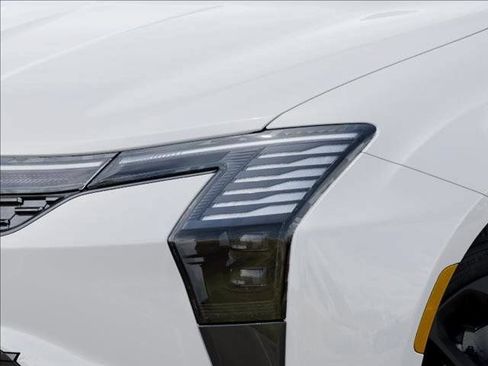 New 2027 Chrysler Pacifica Limited FWD image 10