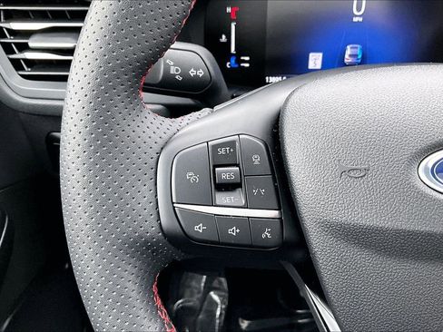 Used 2023 Ford Escape ST-Line w/ Tech Pack #1 image 9