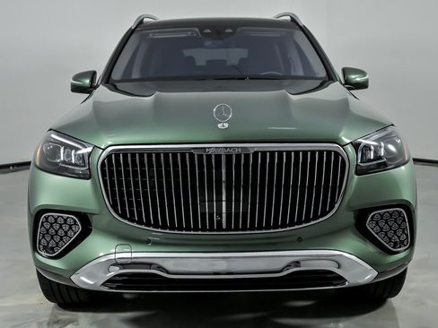 Used 2026 Mercedes-Benz Maybach GLS 600 4MATIC image 4